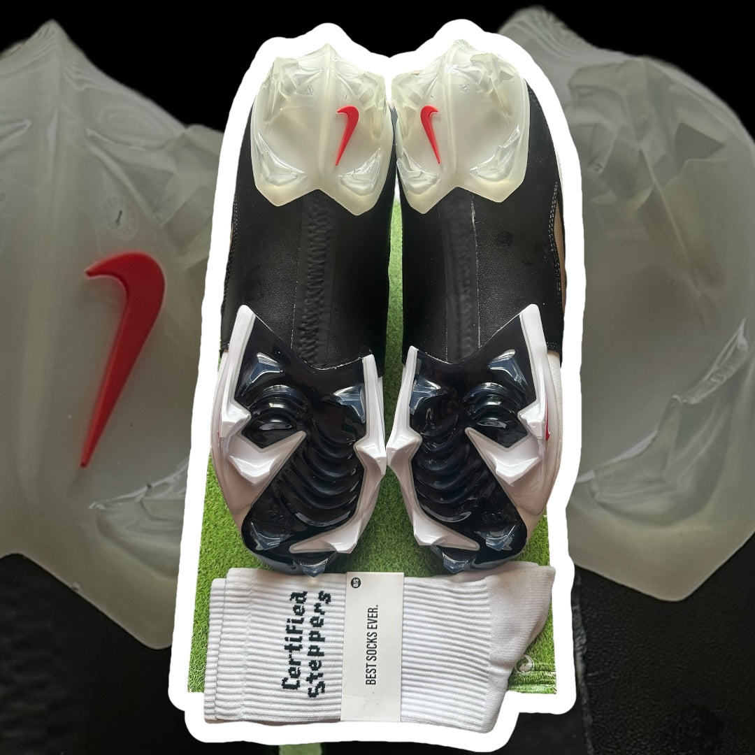 Deion Diamond Turf Cleats